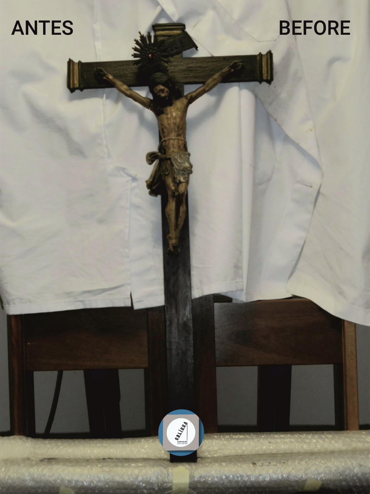 crucifixo em pau-santo com cristo policromado1.1A.jpg